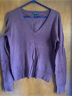H&M Women's V-Neck Sweater - Plum Burgundy